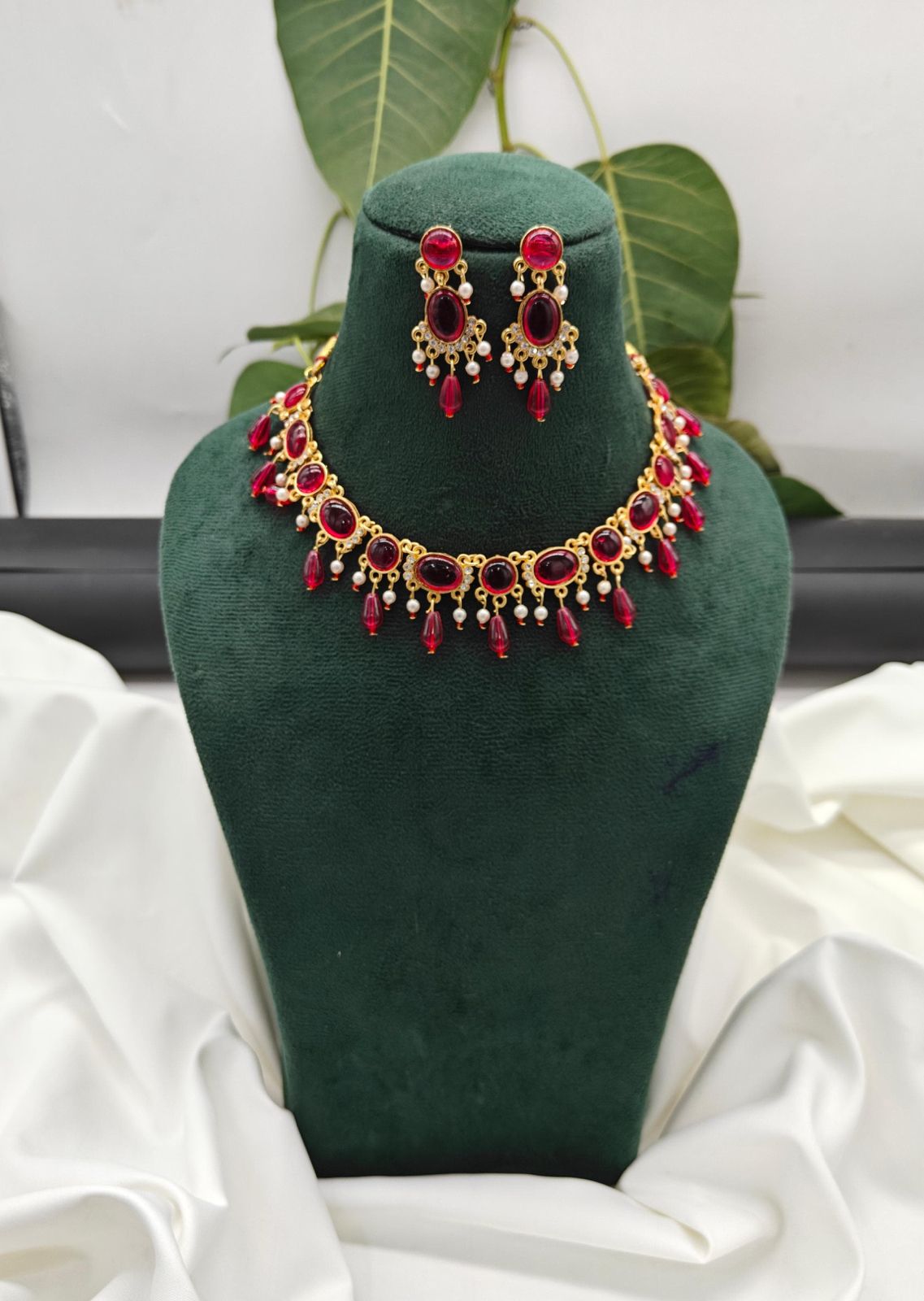 Traditional Red Kundan & Pearl Necklace Set with One Pair of Matching Earrings – Designer Ethnic Jewelry for Women